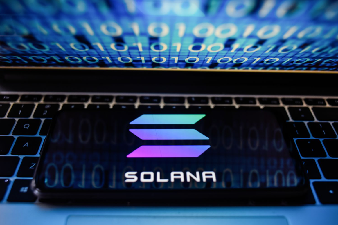Solana vykazuje solidní růst za poslední měsíc – jak jej využít?