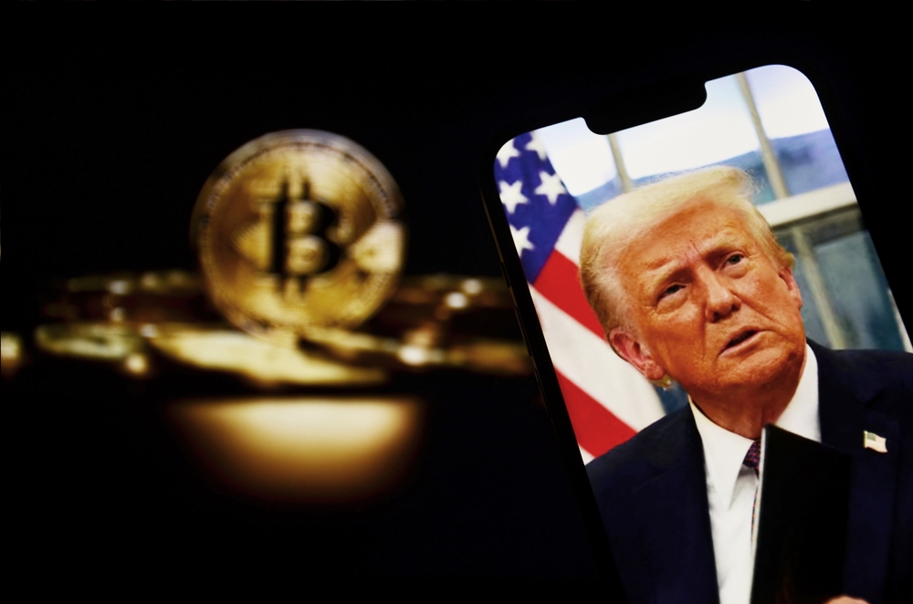 Bitcoin prudce padá po výhrůžkách Trumpa novými tarify. Začátkem srpna může přijít tržní zlom