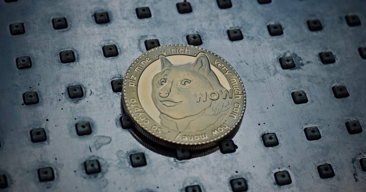 Dogecoin übertrifft Bitcoin im Jahr 2024, Analysten prognostizieren anhaltendes Wachstum