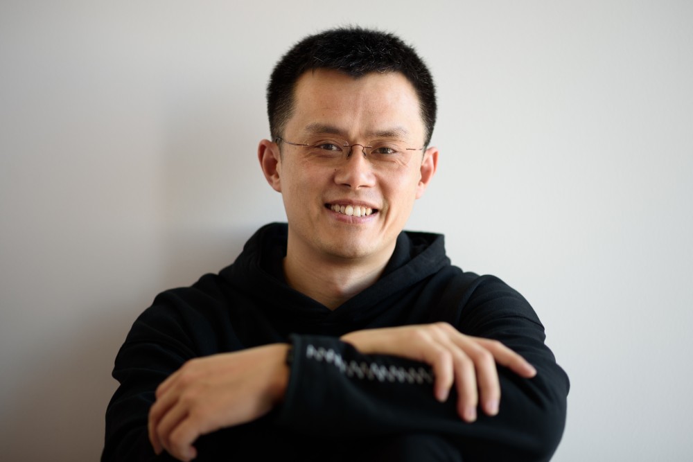 Binance-Gründer hält Bloombergs USD1-Bericht für falsch und droht mit Klage