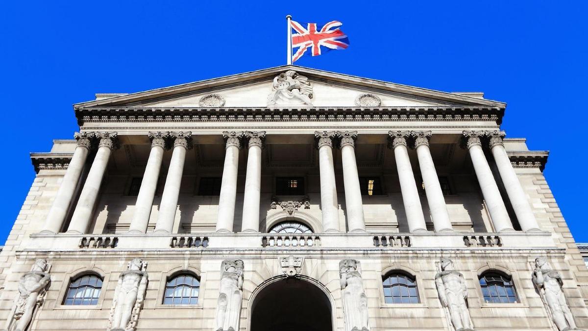 Bank of England Cuts Interest Rates for First Time Since Pandemic