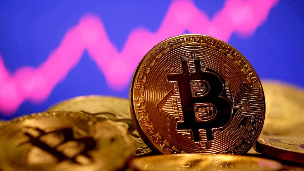 Is Bitcoin Repeating Its 2019 Downtrend? Analyst Issues Warning