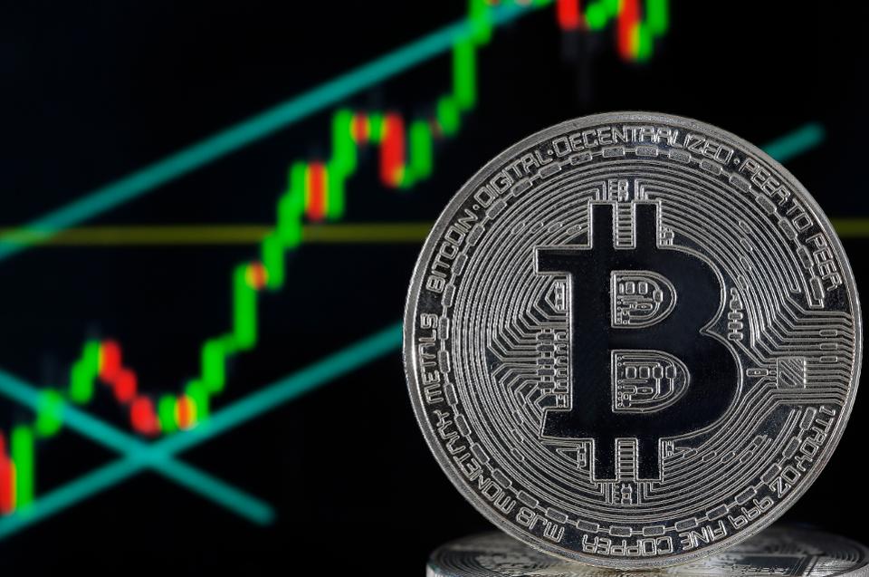 Bitcoin Poised for Parabolic Surge if This Level Holds, Says Crypto Expert