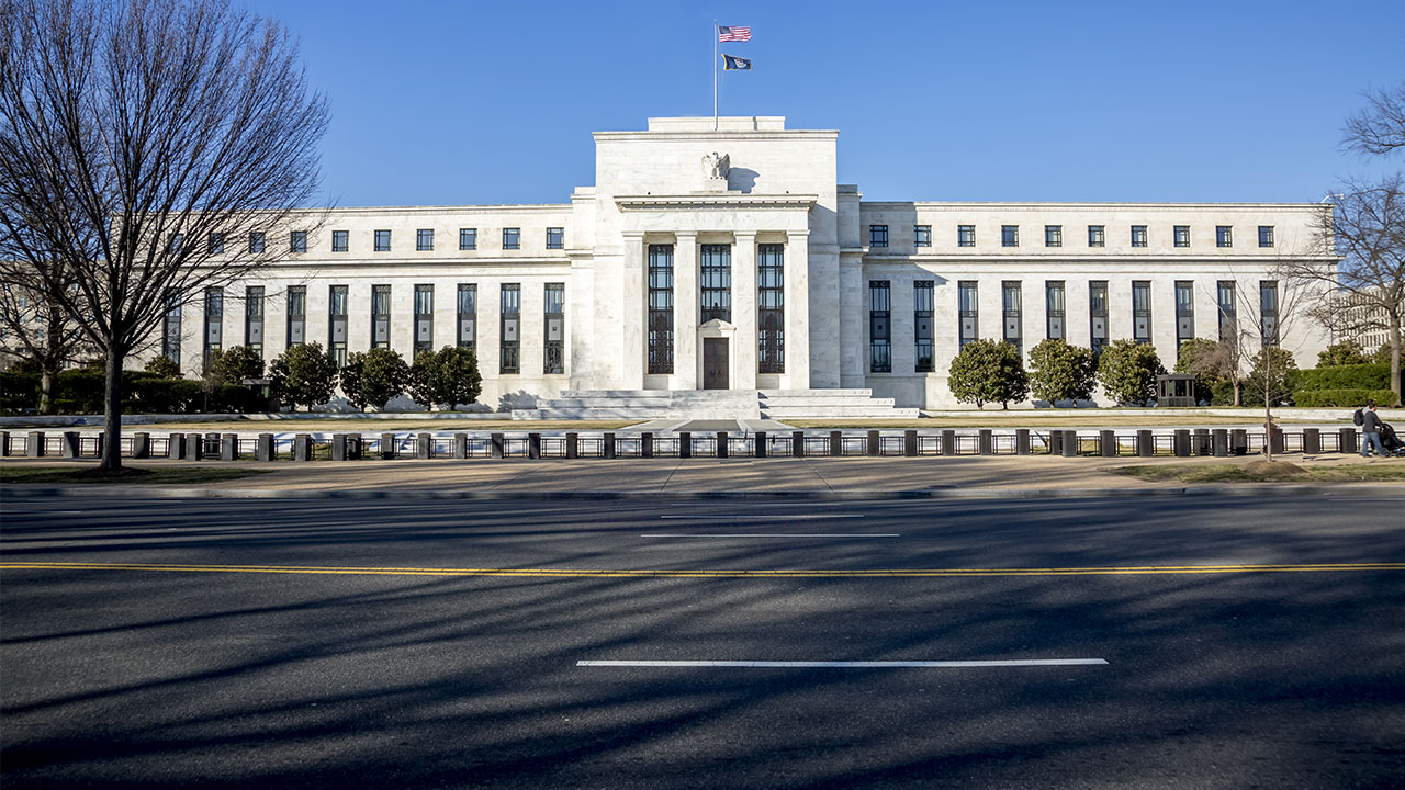 Fed May Slow Rate Cuts in 2025 Amid Inflation Concerns