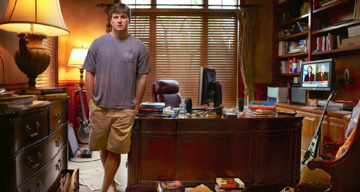 Michael Burry Exits Gold, Bets on Consumer Stocks and Real Estate