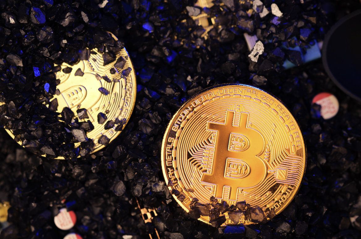 Bitcoin Mining Giant Expands Reserves with $1.5 Billion Purchase