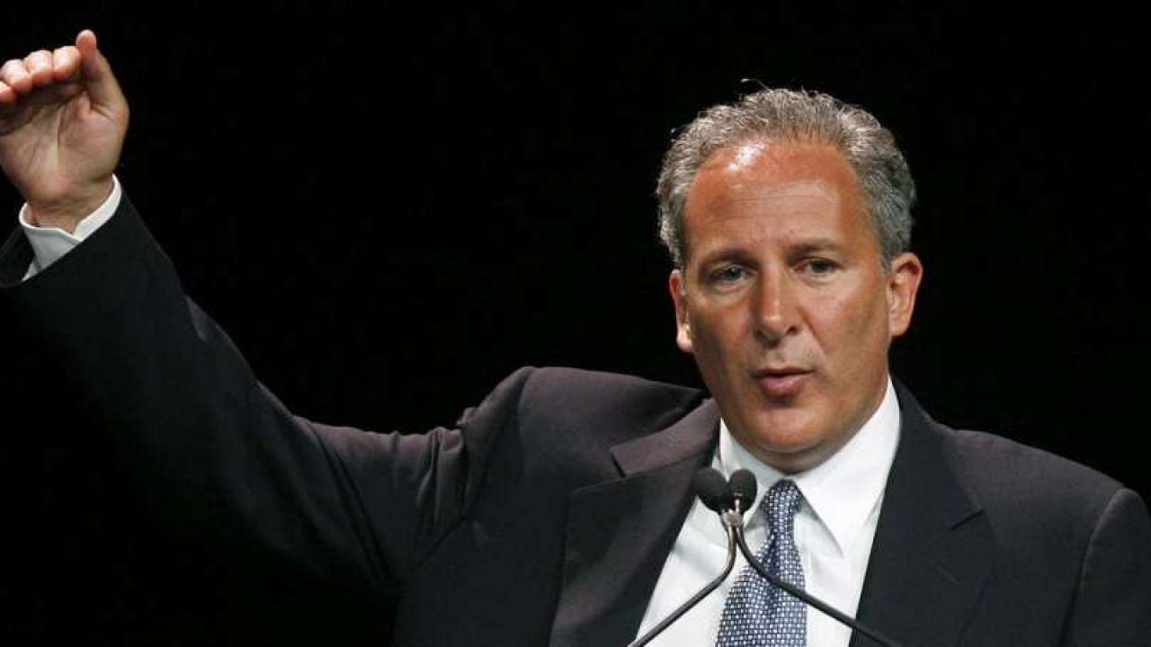 Peter Schiff Predicts MicroStrategy Collapse – What Could Happen to Bitcoin?