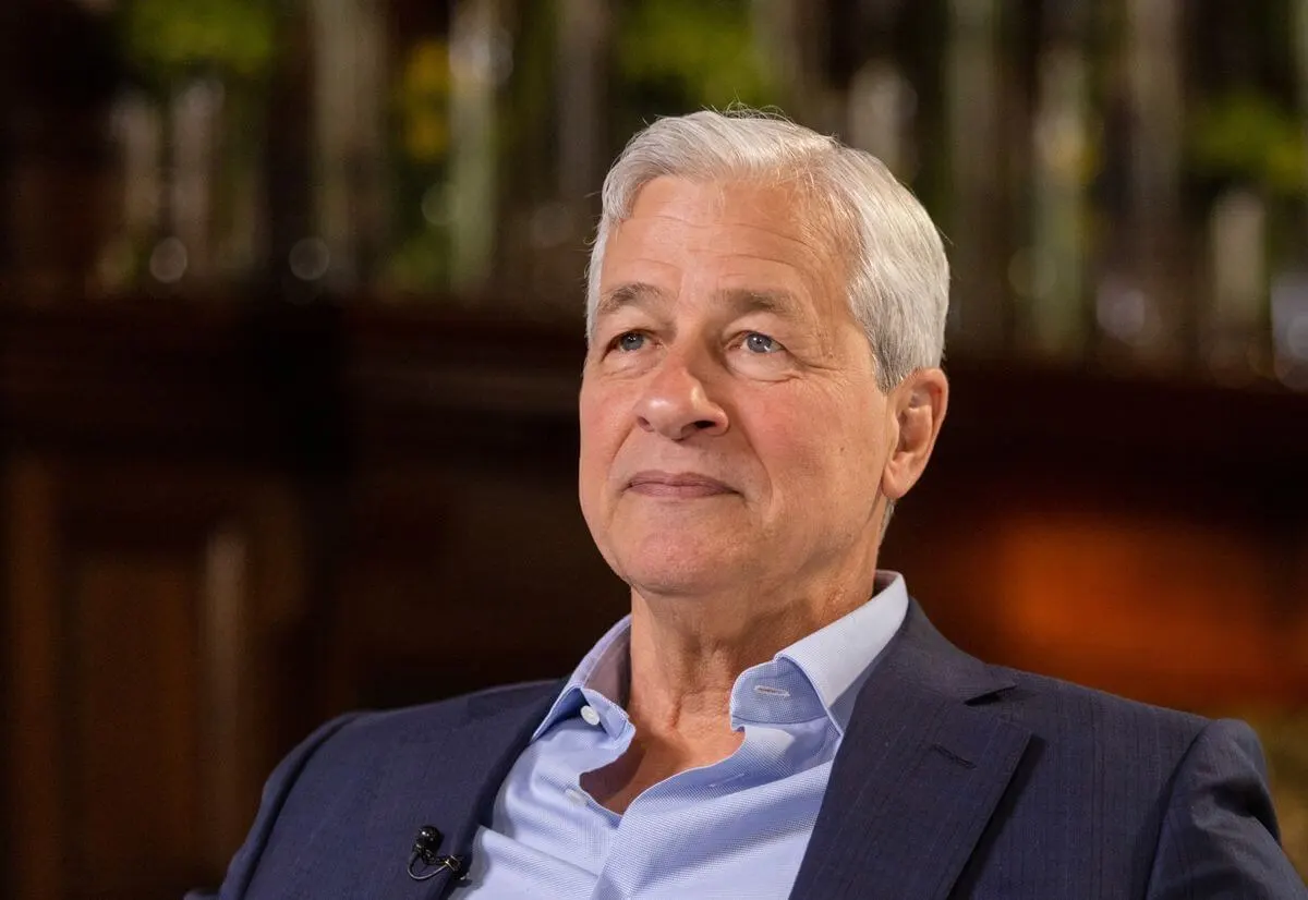 Recession Fears Intensify as JPMorgan’s CEO Criticizes Bitcoin’s Worth