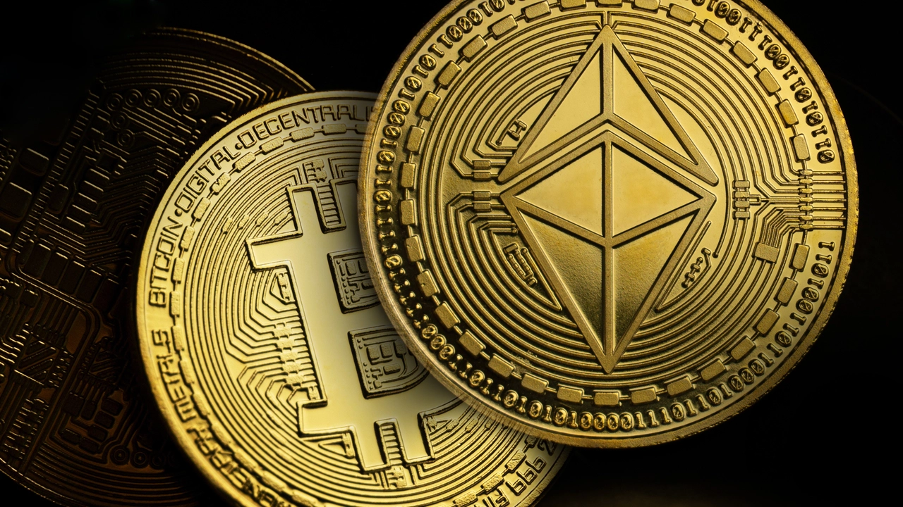 Bitcoin Surpasses Ethereum in Risk-Adjusted Performance for the First Time Since July 2022