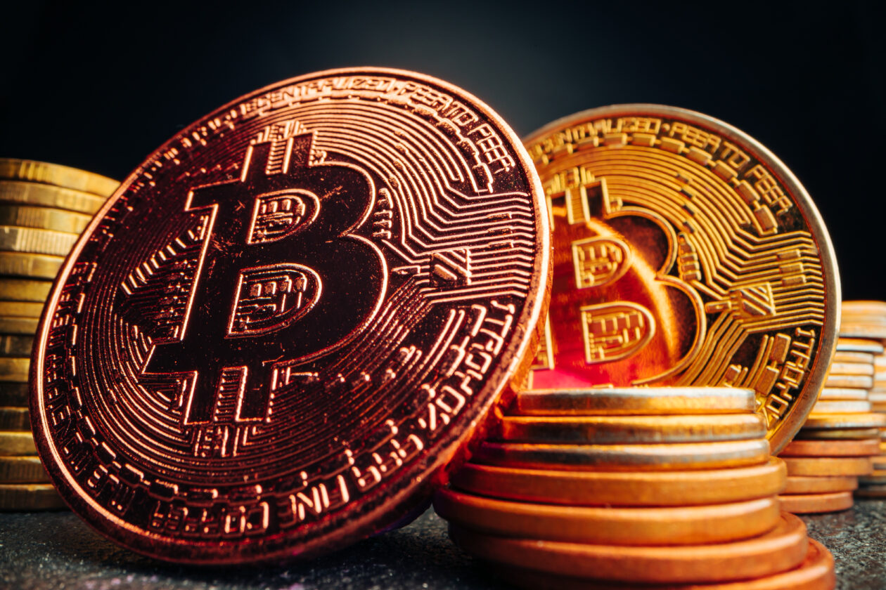 Analyst Warns Bitcoin Could Crash Below $53,000