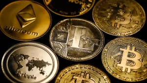 crypto-altcoins-bitcoin