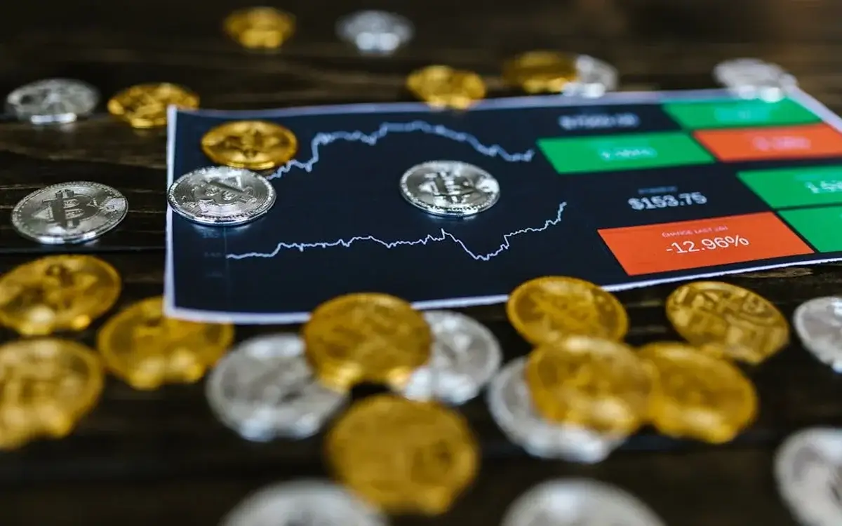 Crypto Outflows Surge as Bitcoin Faces Uncertain October Momentum