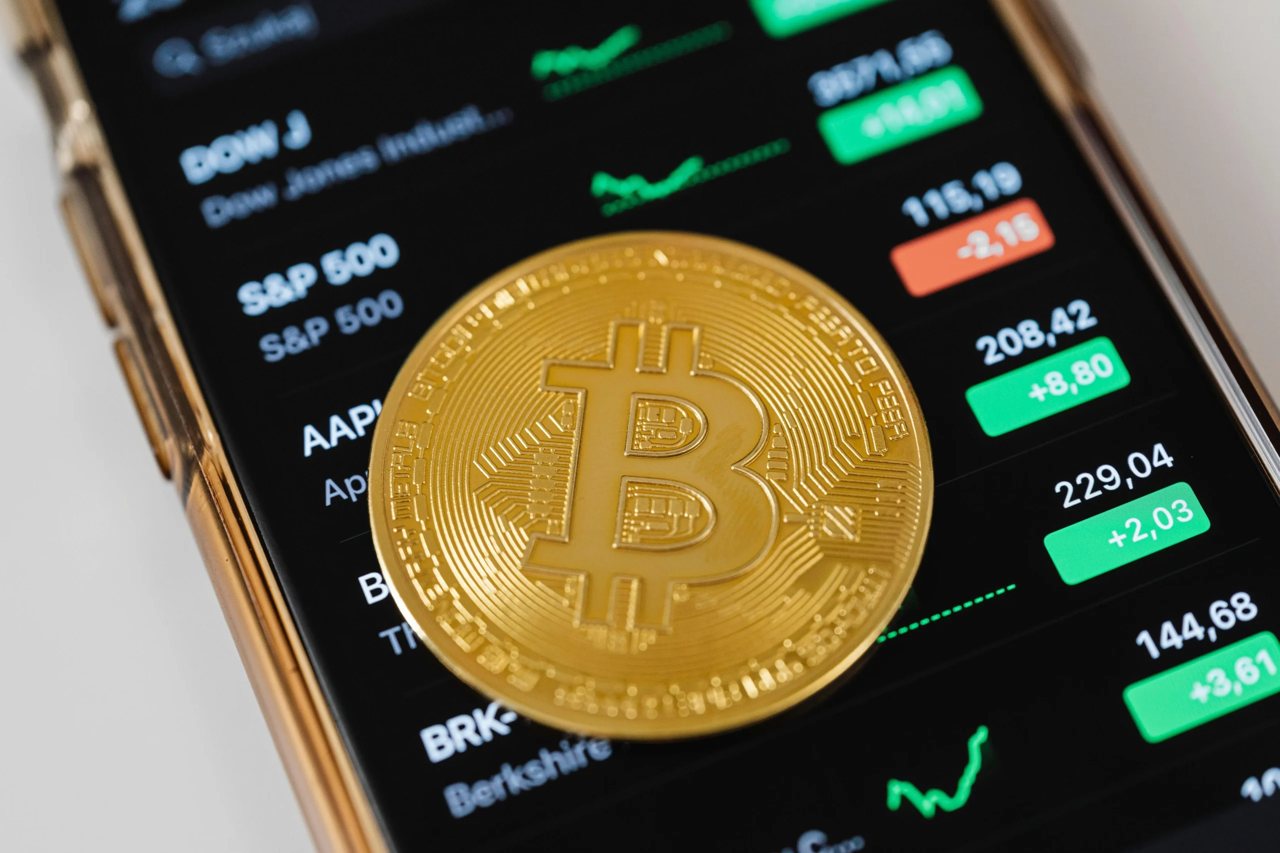 Inflows to US Bitcoin ETFs Decline