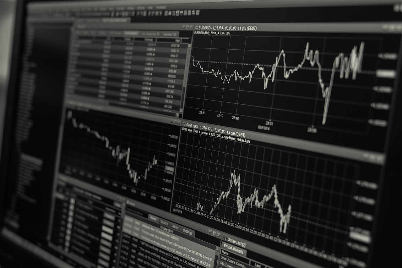 Bitcoin Holds Steady Amid Geopolitical Tensions While Ethereum Declines