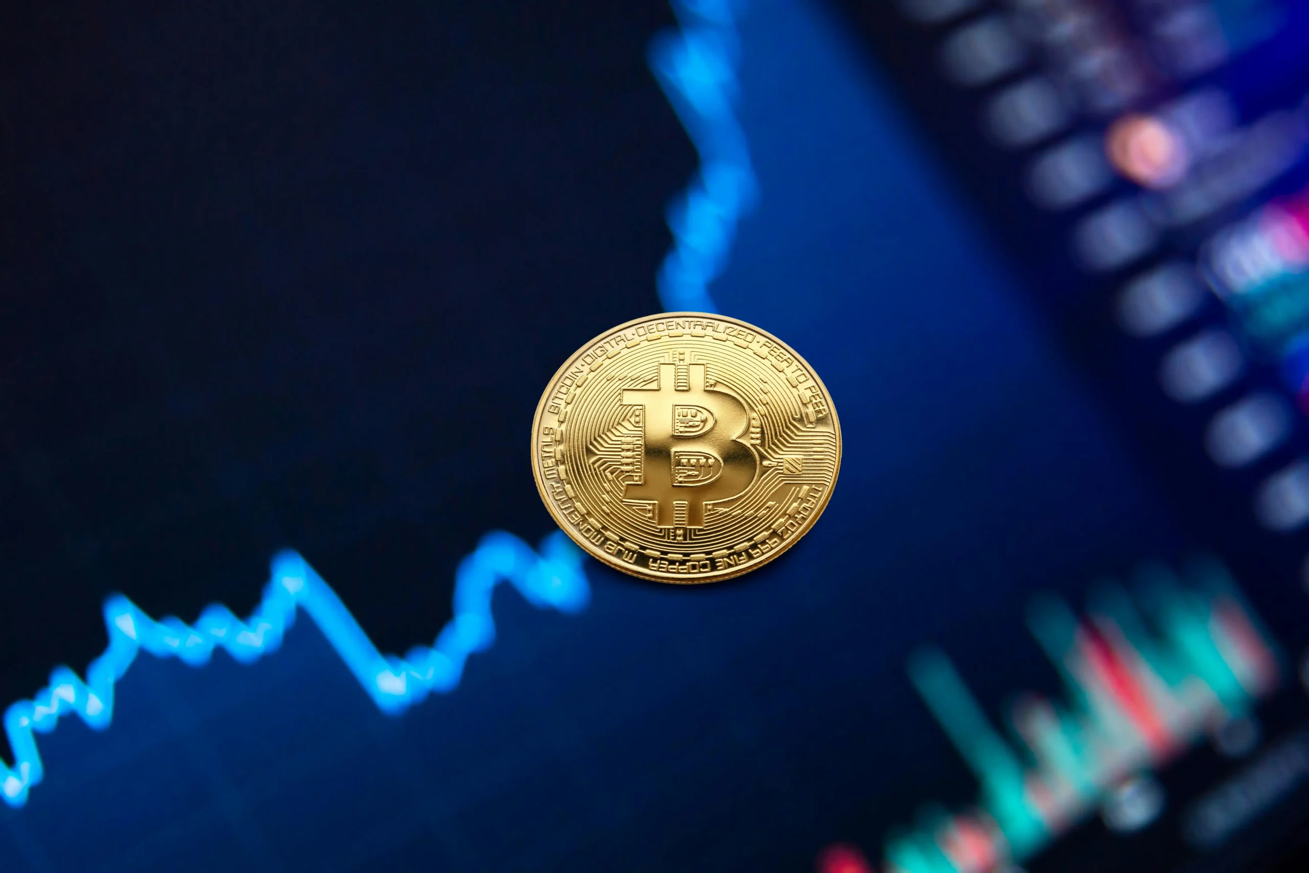 Analyst Predicts Bitcoin Could Hit $150K by April Amid Altcoin Optimism