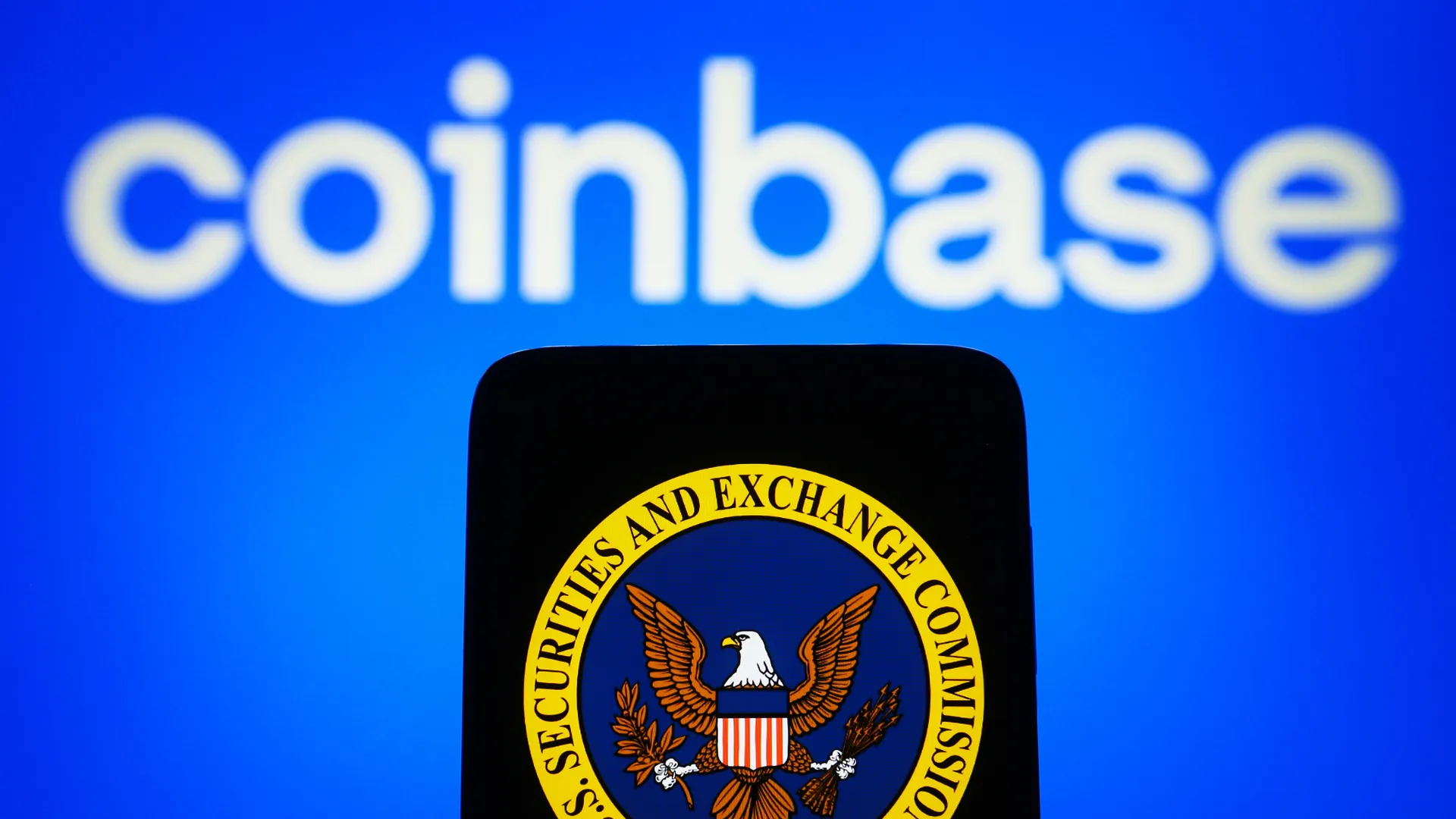 Coinbase CEO Announces SEC Case Dismissal, Calls It a Win for Crypto Industry