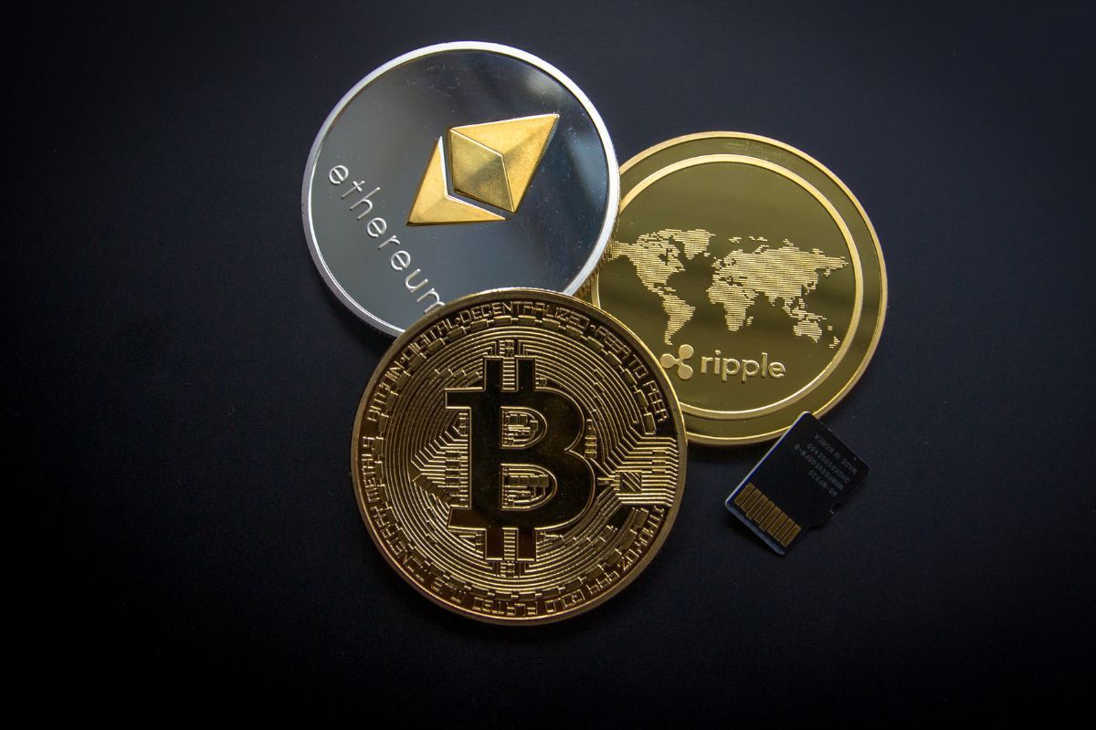 Πτώση $50 δισ. για τα altcoins πριν τη συνεδρίαση της Fed – Το Bitcoin βλέπει προς τα $130K