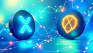 8月に注目される仮想通貨XRP、Sui、Hyperliquidのシンボルが輝くイラスト