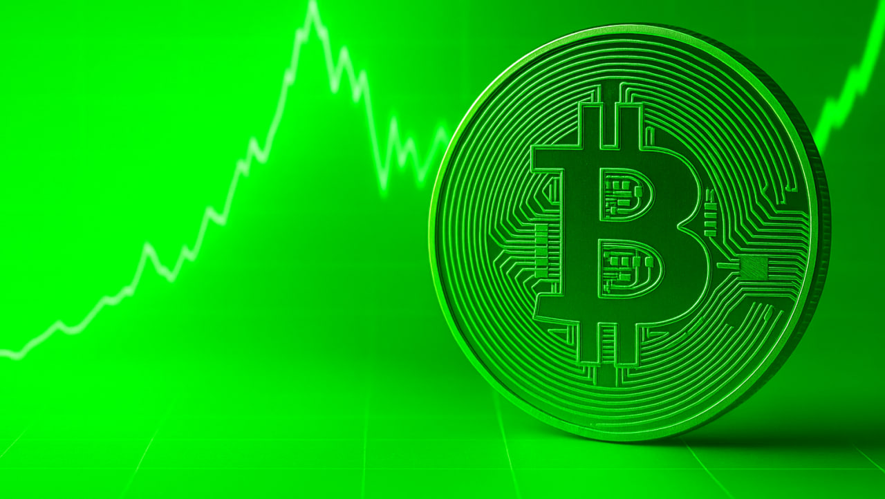 Pret Bitcoin ridică pe val un nou jucător în cursa crypto: deja a strâns peste 7 milioane USD