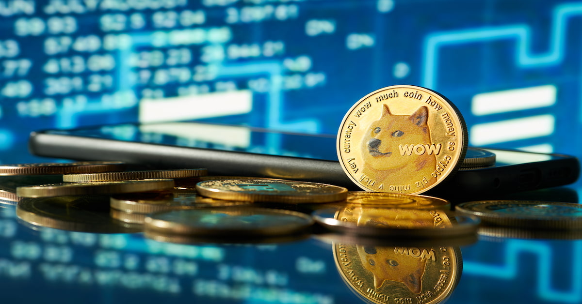 Мемкоины присоединились к альтсезону: SPX6900 и DOGE растут