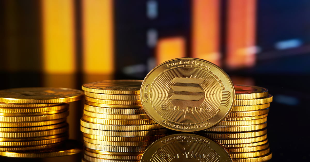 Альткоины продолжают расти: цена Solana поднялась до $200