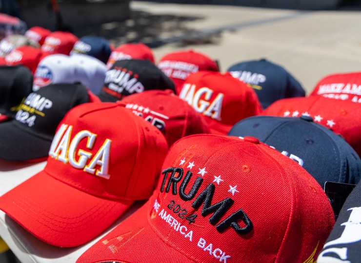 Donald Trump kryptomeny čiapka