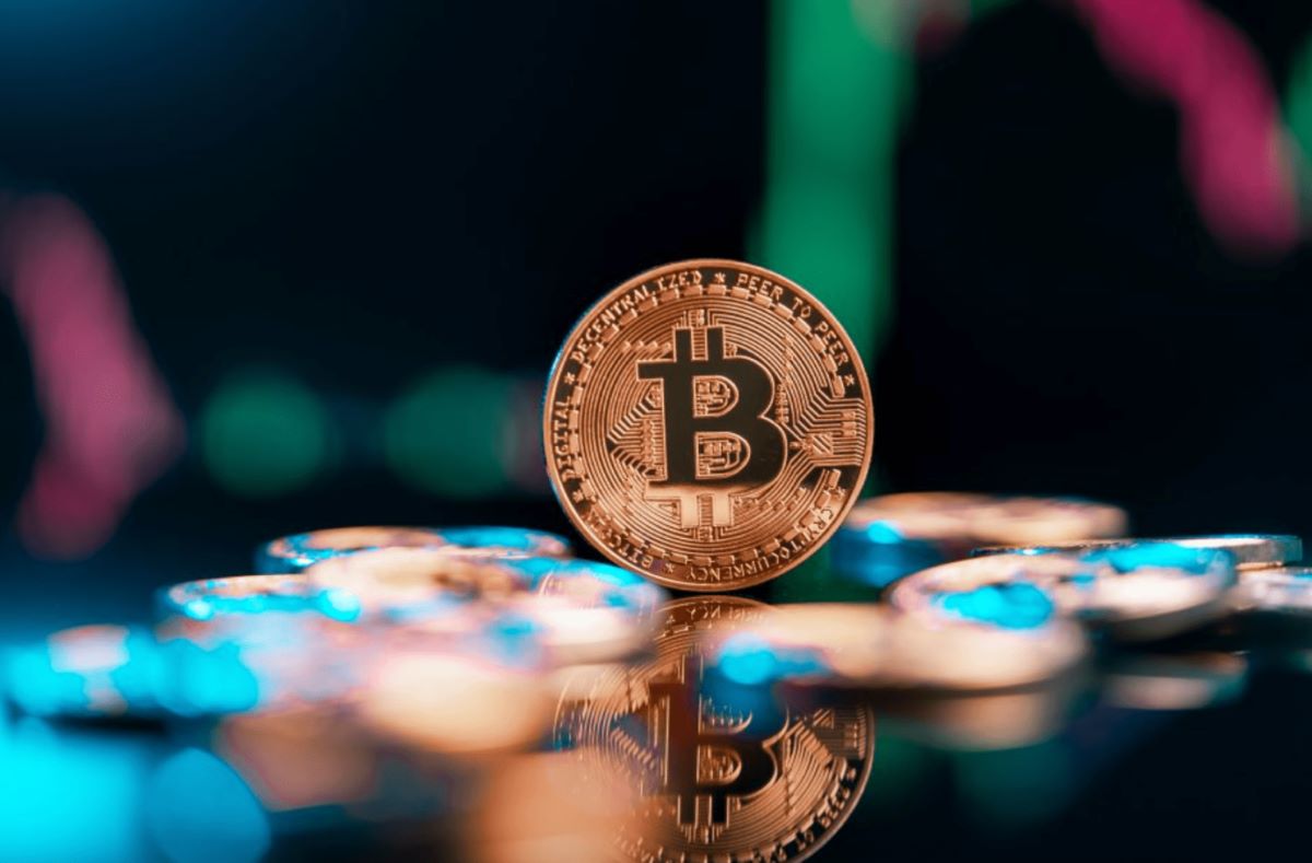 ‘วาฬ’ เทขายทำกำไร! Bitcoin ร่วงต่ำกว่า $105,000 ดอลลาร์