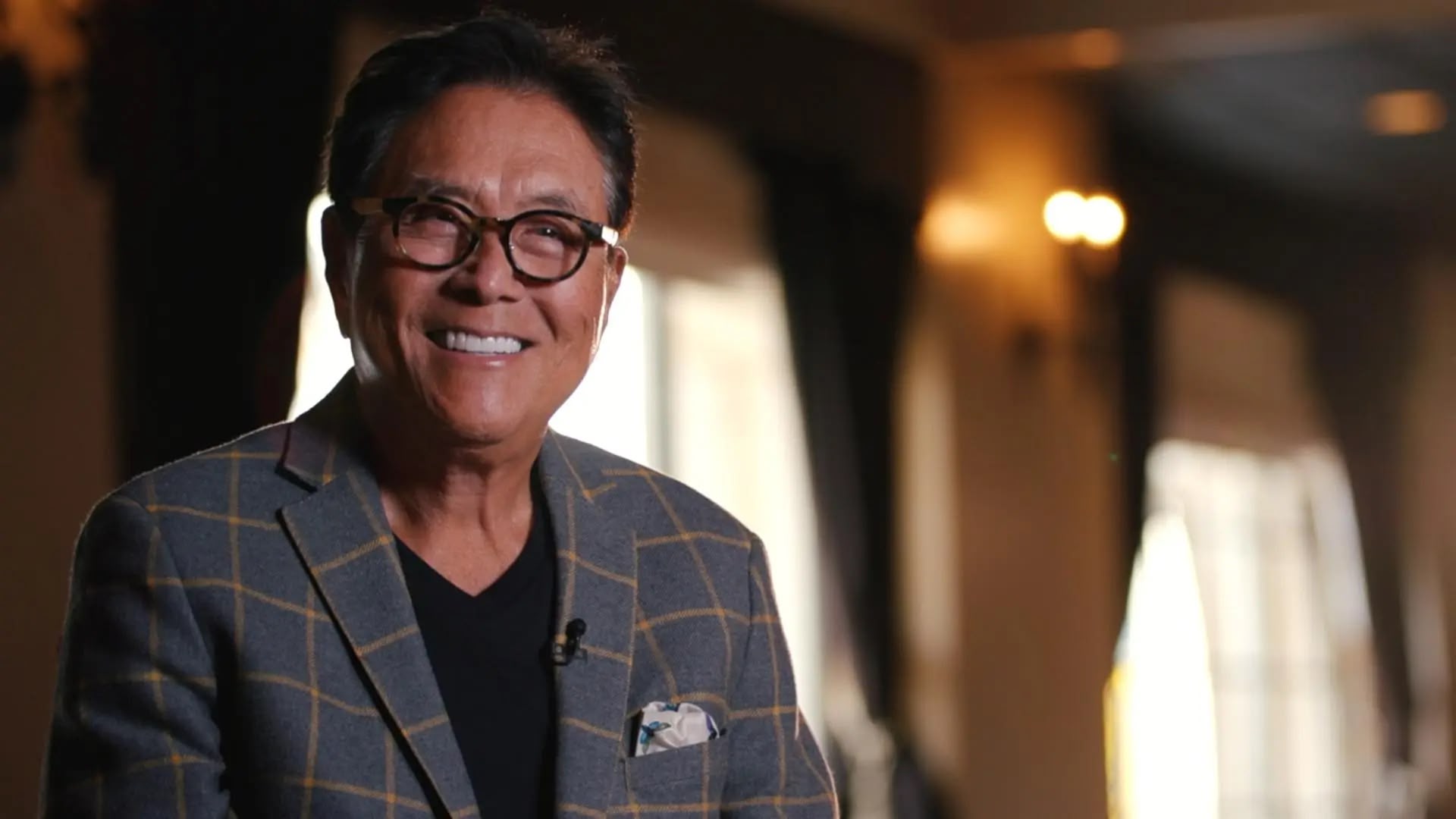 Robert Kiyosaki gọi tên bạc là “món hời lớn nhất” trước giờ G