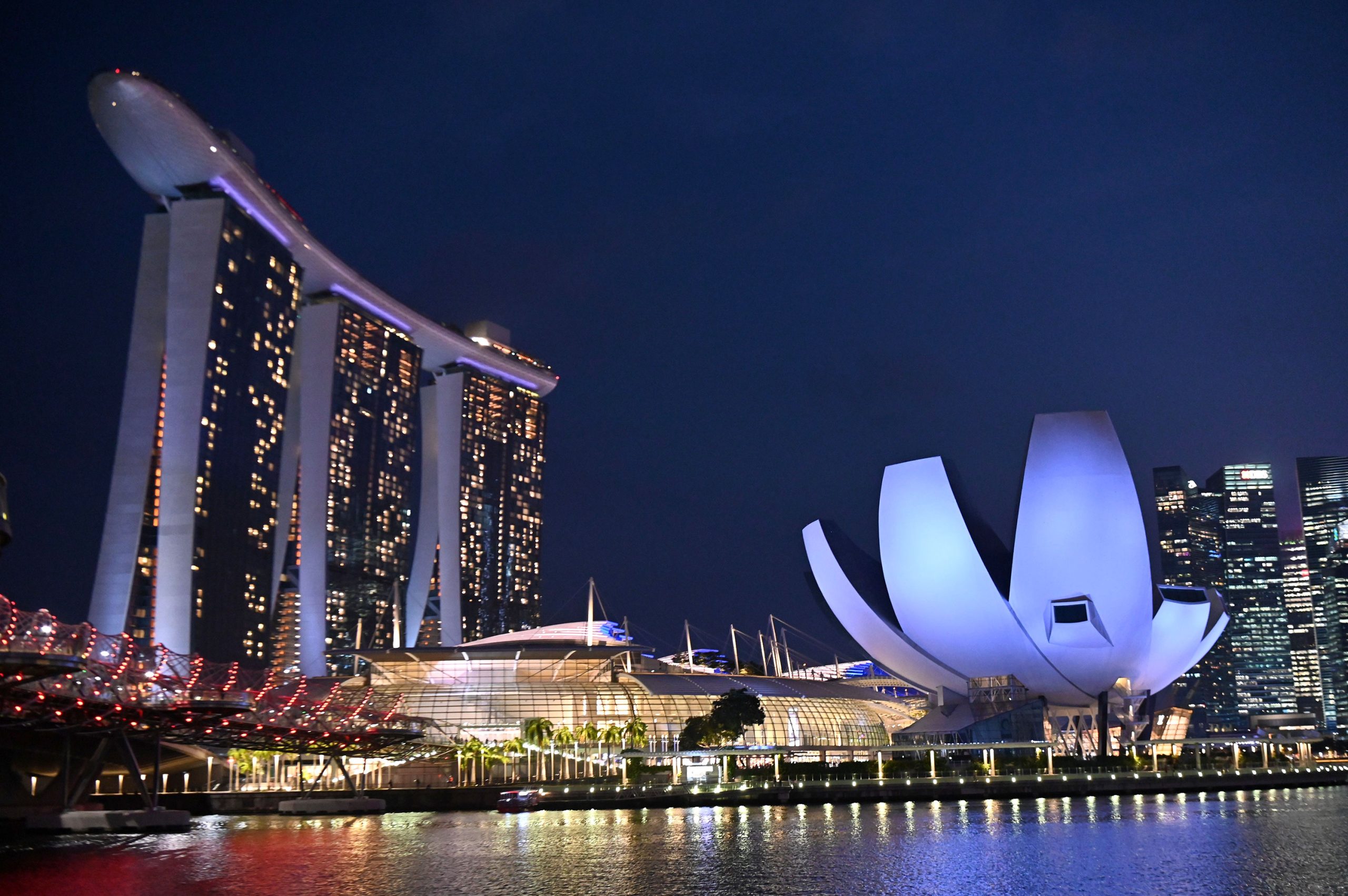 Сингапур затяга регулациите за крипто бизнеси