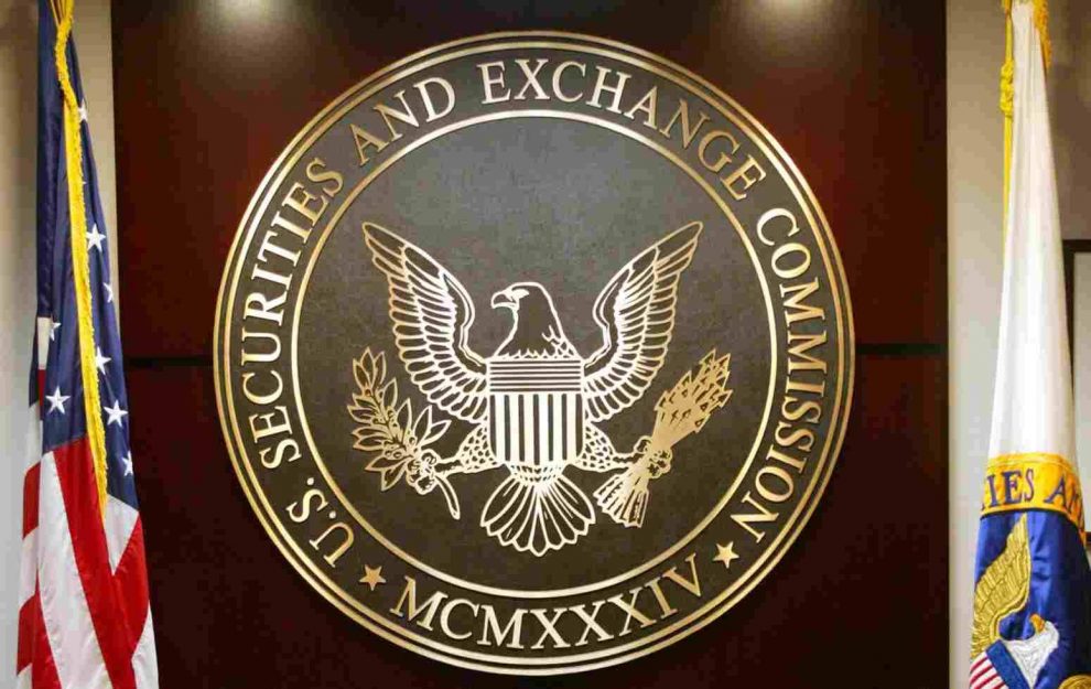 Войната срещу Binance: SEC класифицира 61 криптовалути като ценни книжа