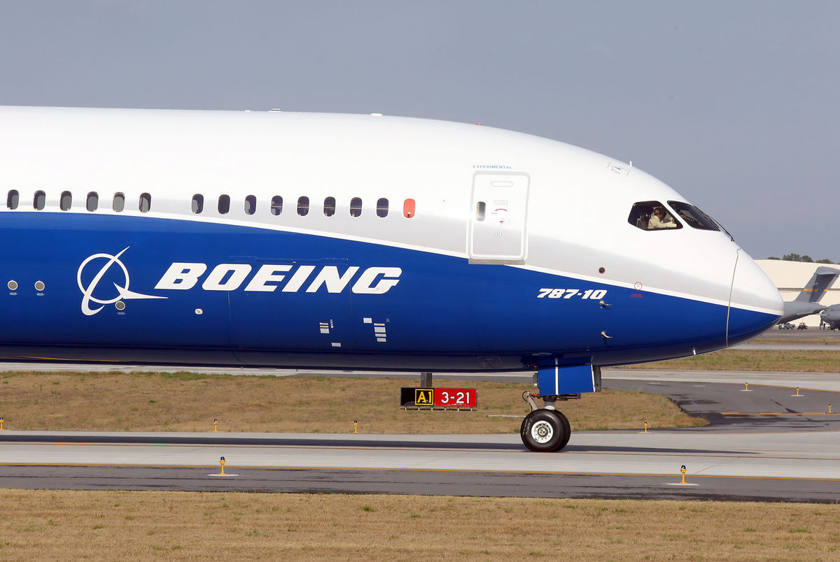 Boeing с партньорство за разработка на блокчейн безпилотни превозни средства