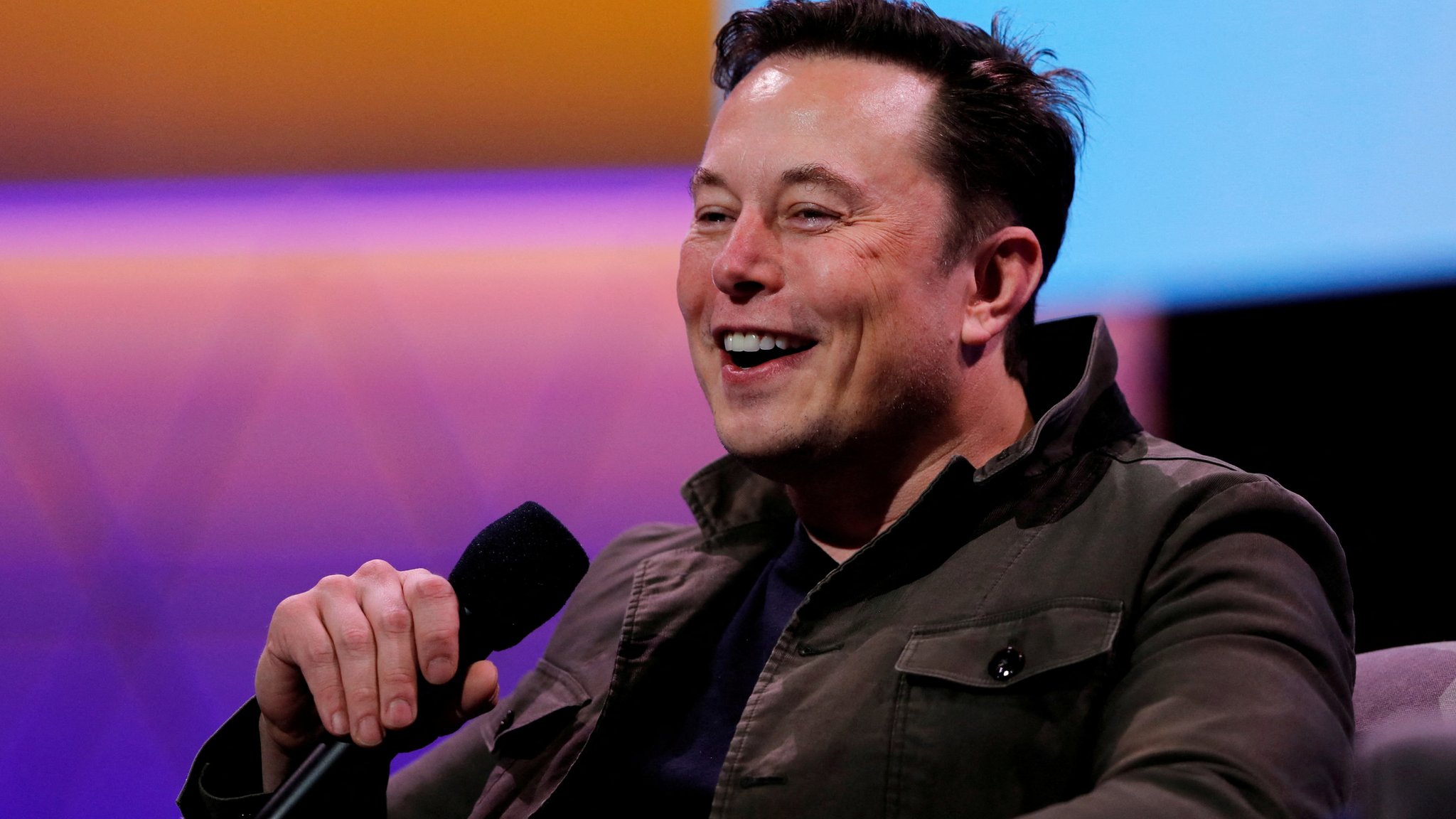 Колко загуби Tesla от инвестицията си в Биткойн през 2021 г.?
