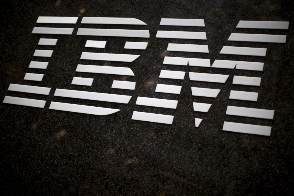 IBM си партнира със Seagate, за да се справят с фалшивите твърди дискове