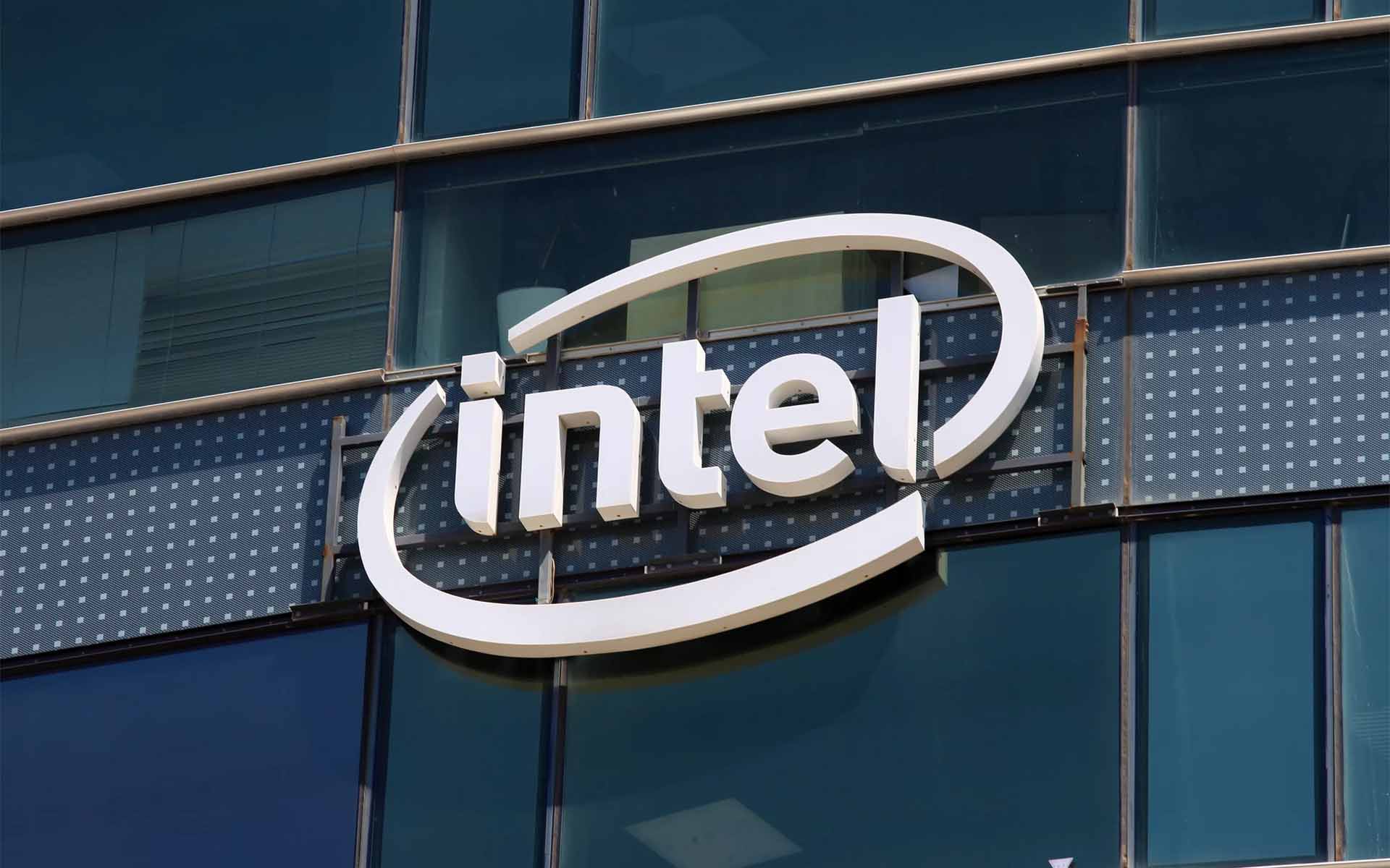 Intel работят върху енергийно ефективна система за добив на Биткойн