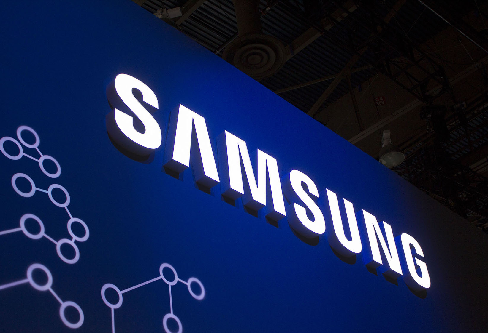 Tехнически директор на Samsung оценява децентрализацията повече от блокчейн