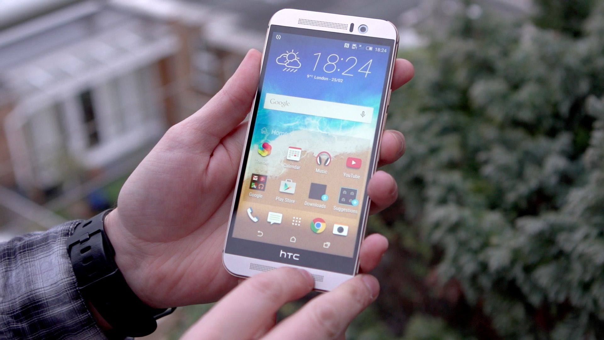 HTC ще направят първият „блокчейн телефон“