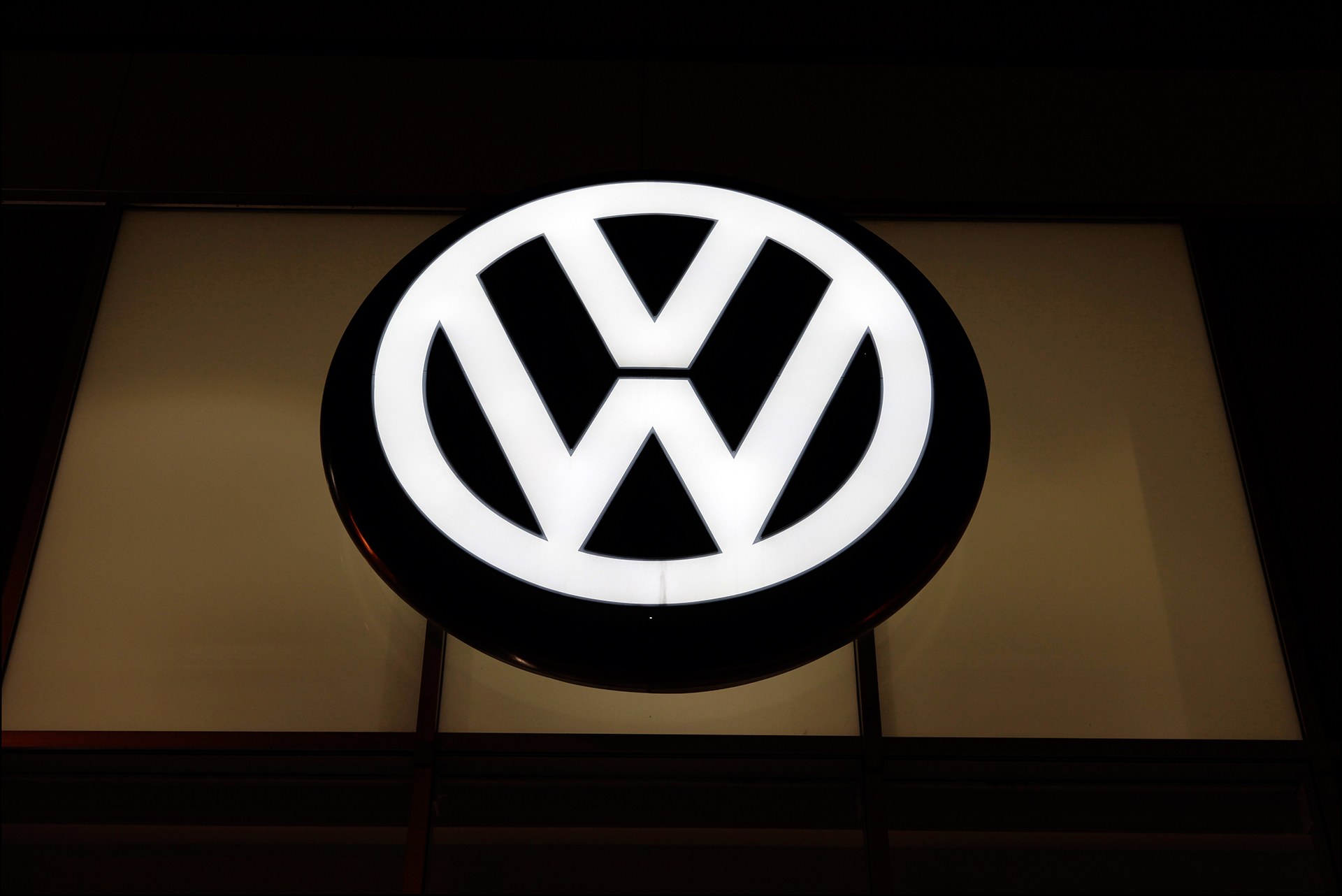 Volkswagen ще си партнират с блокчейн стартъп