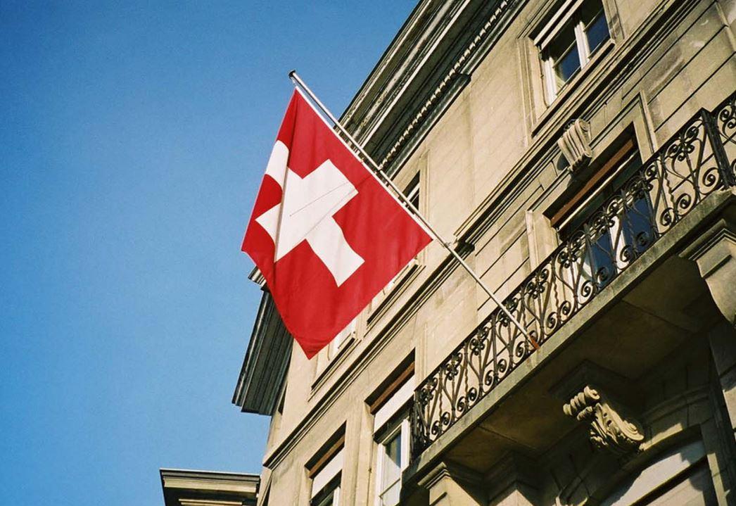 Швейцарска банка ще предлага бизнес акаунти за крипто компании