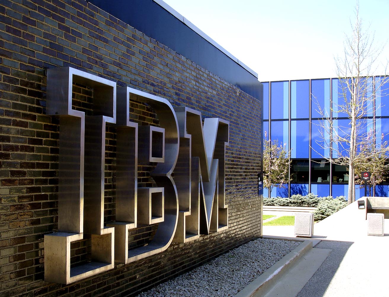IBM пускат блокчейн тракер на медийни транзакции