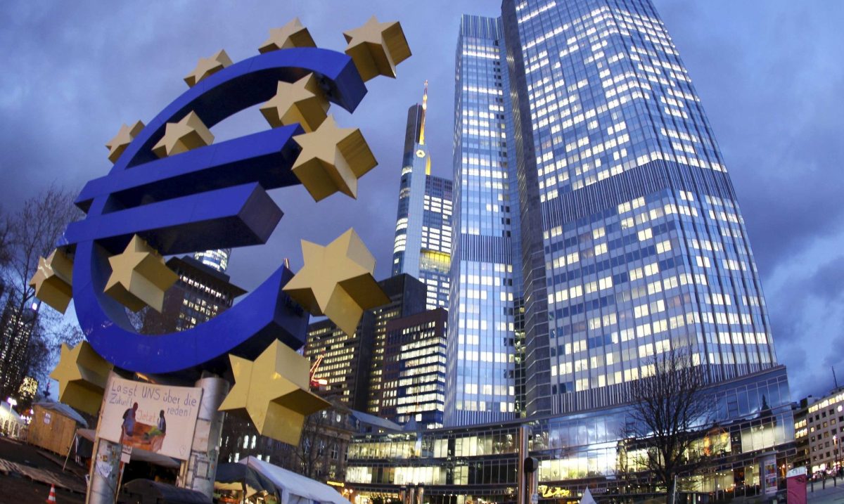 Служителите на Европейската централна банка ЕЦБ са изправени пред предизвикателството
