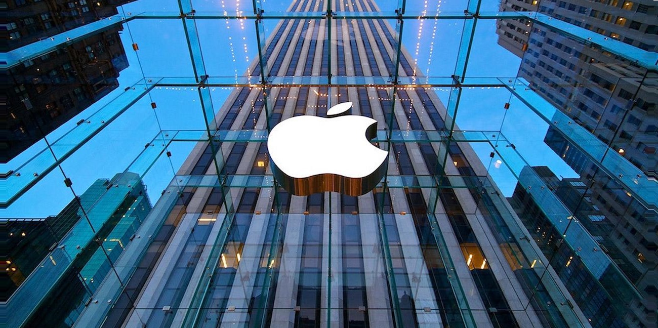 Акциите на Apple се сриват – Китай забрани на правителството да използва Iphone