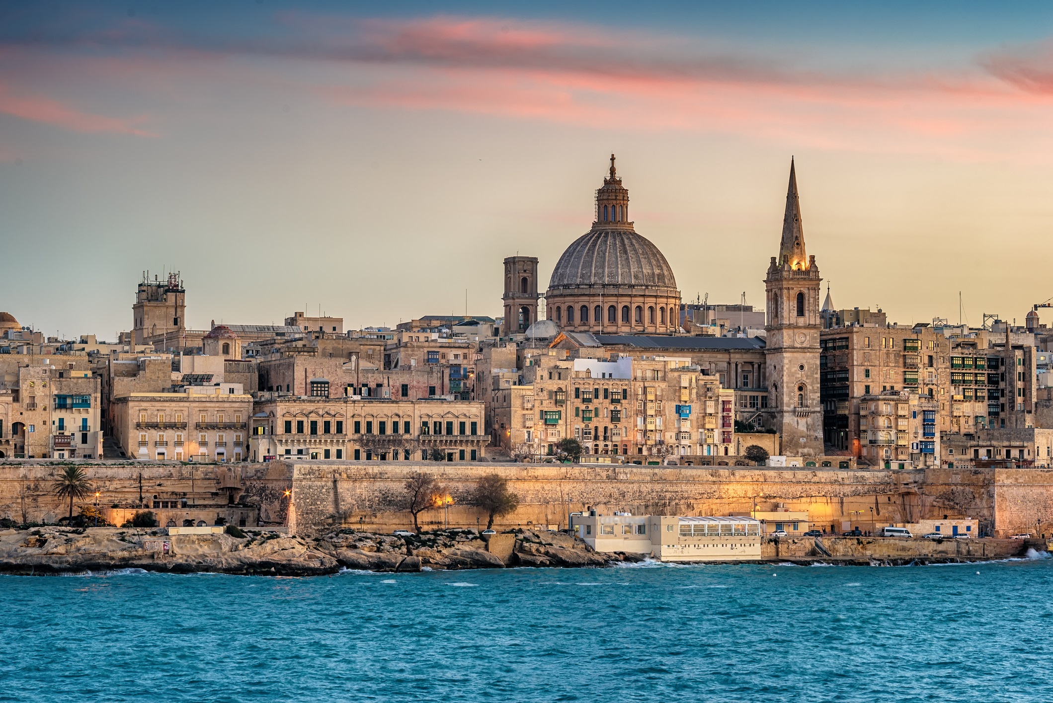 Малта ще регистрират всички договори за наем на имот на блокчейн