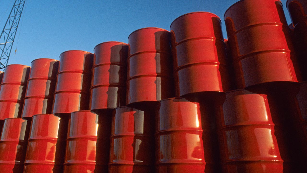 Нагласите на инвеститорите по отношение на суровия петрол станаха песимистични