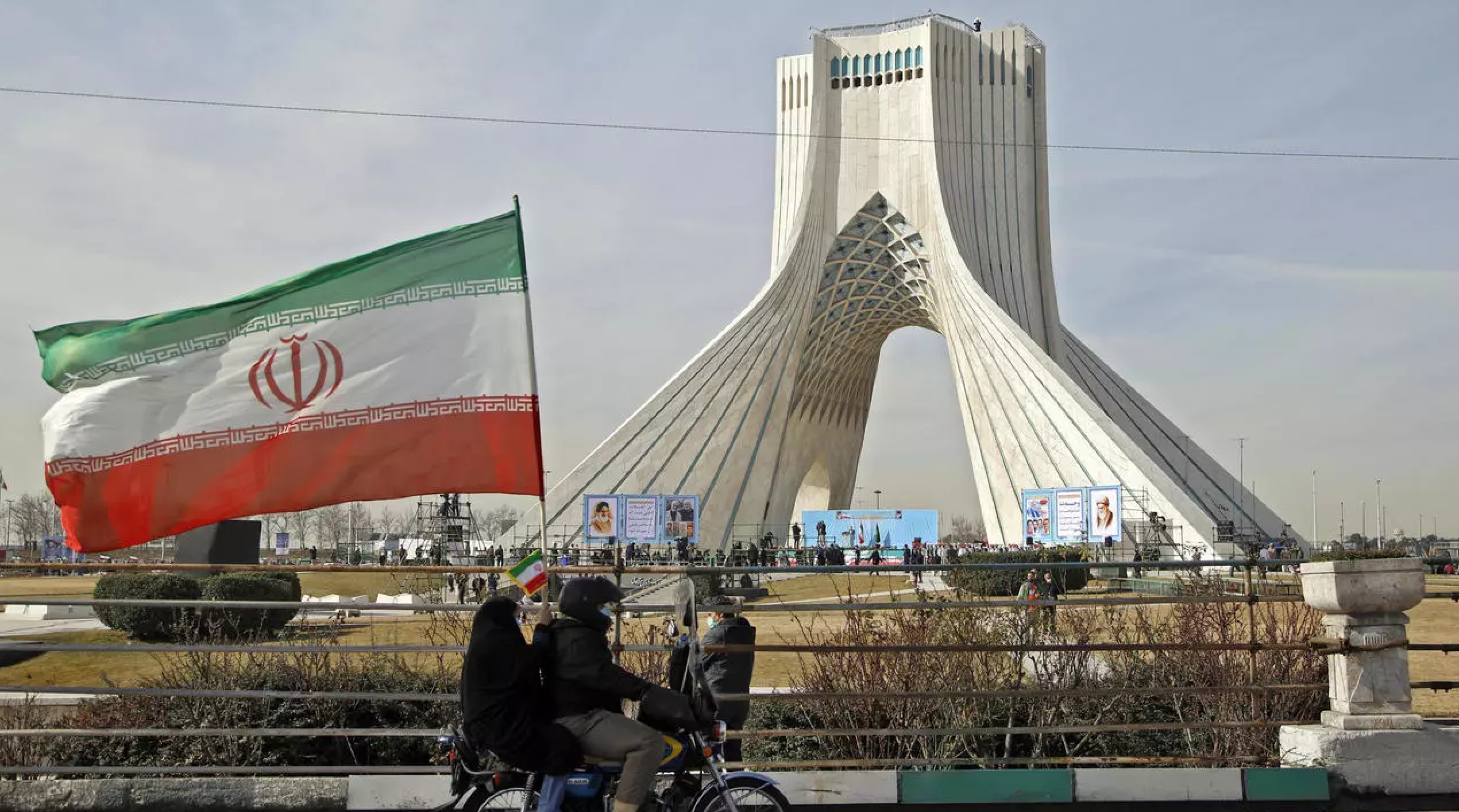 Иранската полиция иззе 7,000 майнинг ригове от нелегална ферма