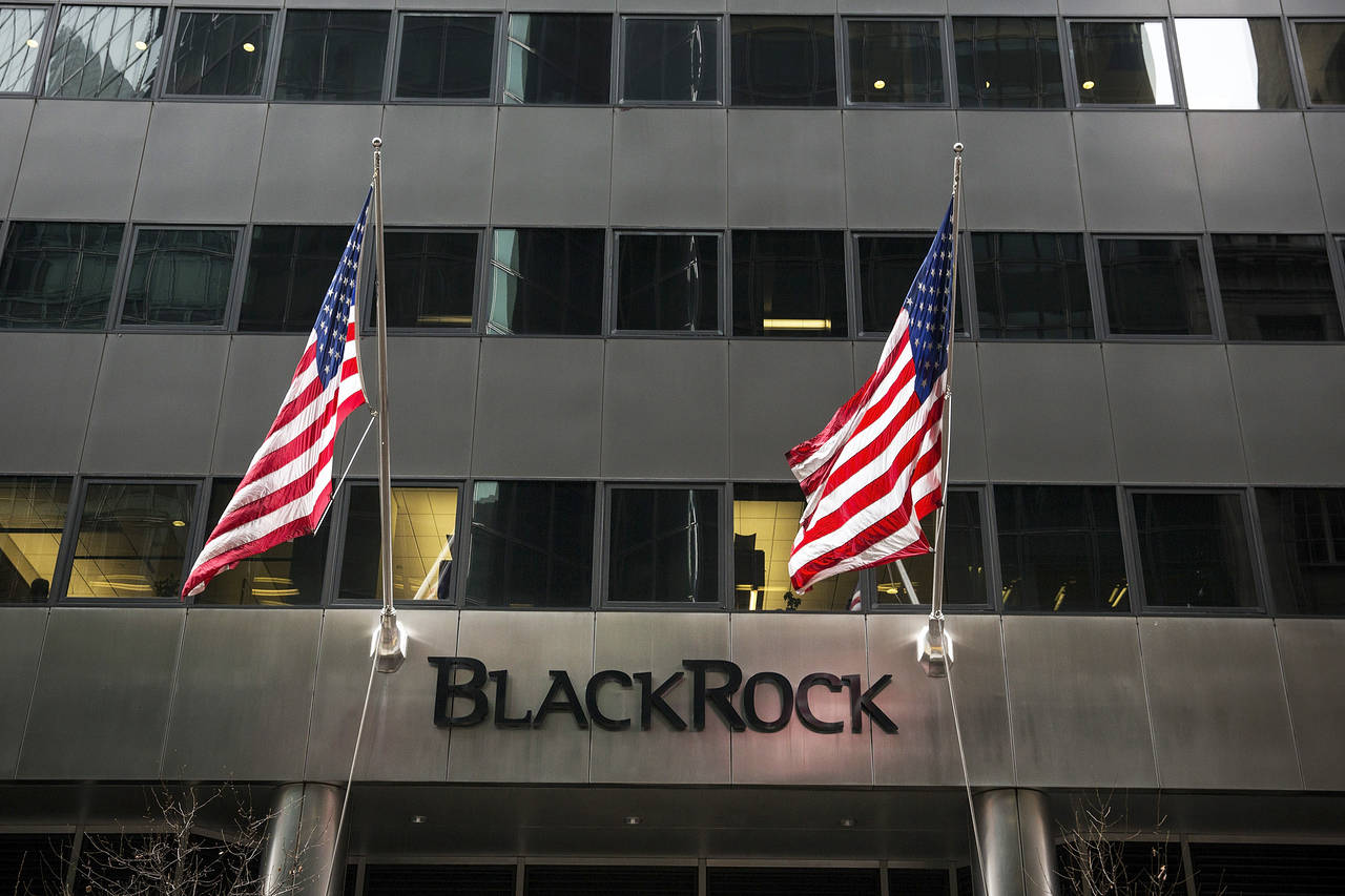 Шефът на BlackRock е оптимист по отношение на дигиталните активи въпреки рисковете
