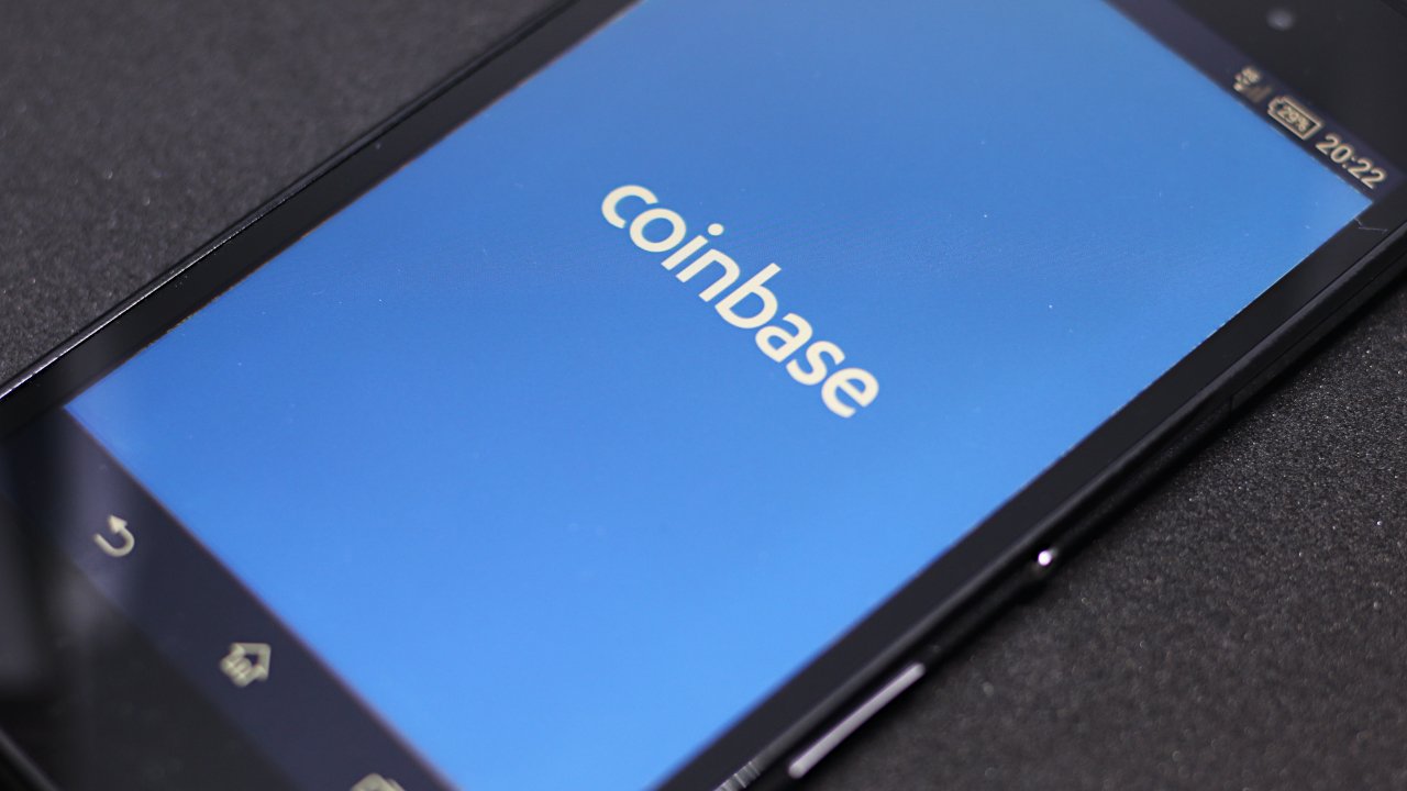 На 27 февруари Coinbase обяви, че ще прекрати търговията с