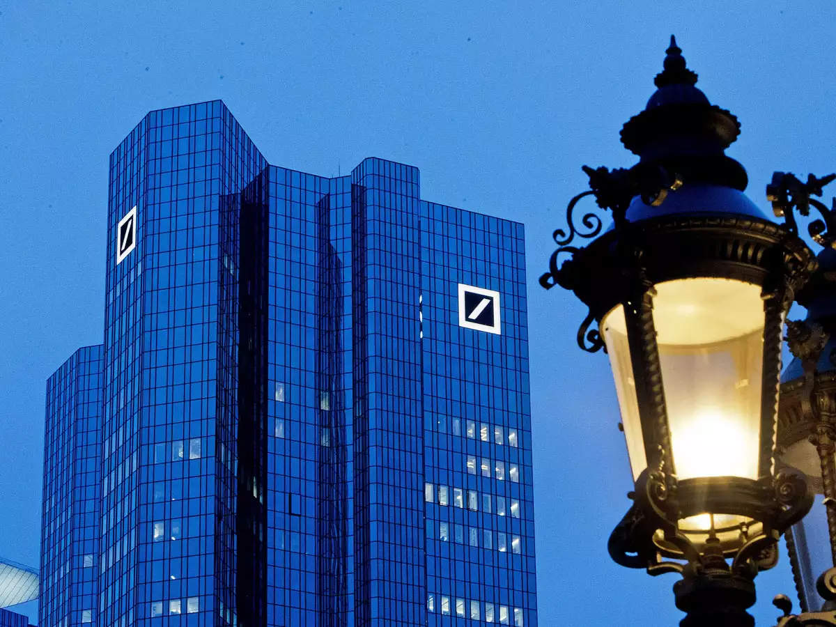 Масови уволнения и преструктуриране в Deutsche Bank