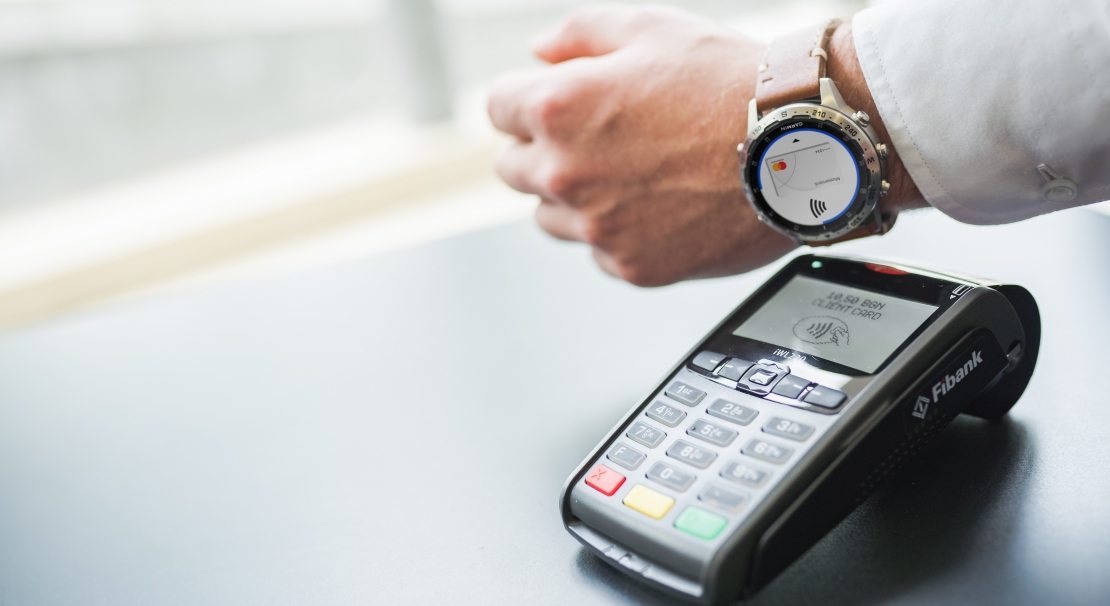 Garmin си партнира с Fibank и Mastercard за иновация в разплащането