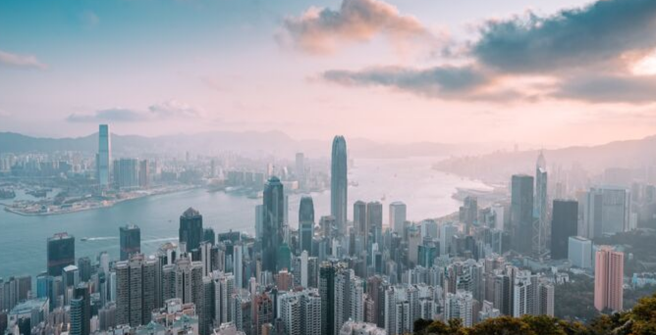 Вестникът на арестуван хонгконгски милиардер се обръща към Биткойн