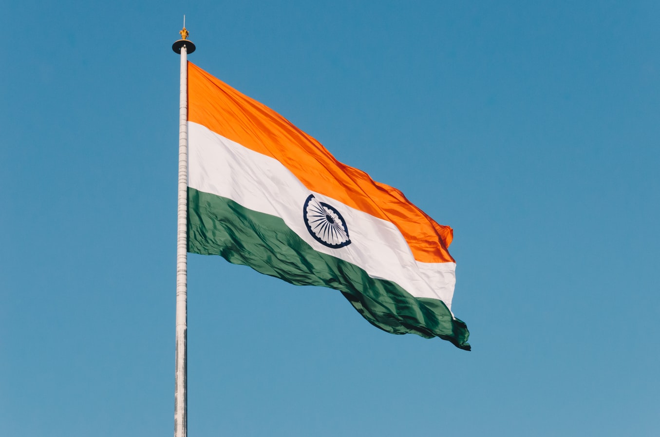 БРИКС: Индия бяга от влиянието на САЩ, масово продава долари